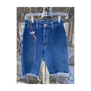 Vintage PFG Women's Raw Hem Bermuda Denim Short Bareback Mid-Rise Blue Size 30